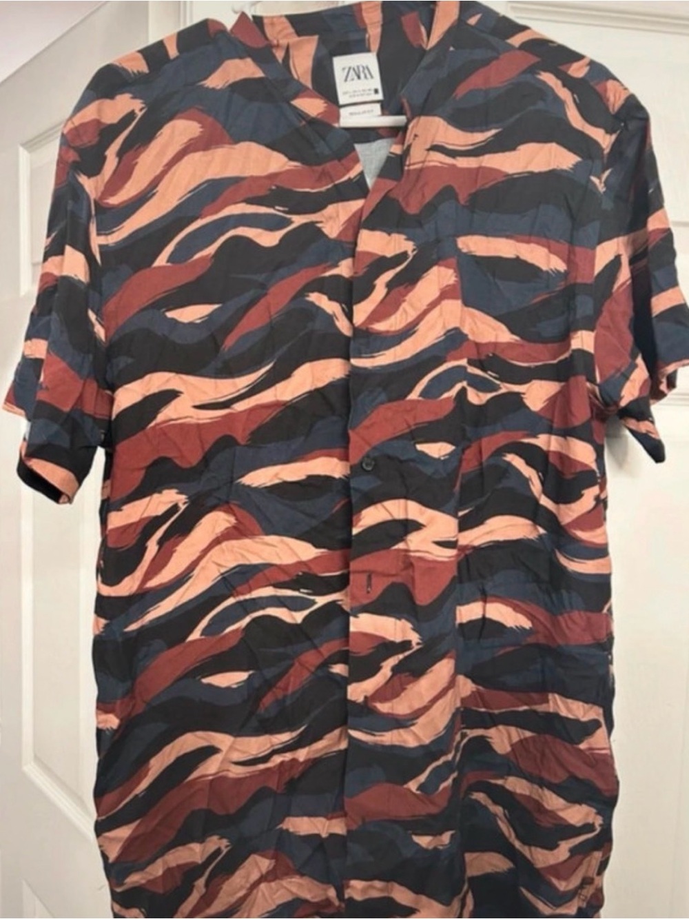 Zara Men’s Short Sleeve Wave-Pattern Button-Down Shirt - Navy, Rust & Peach
